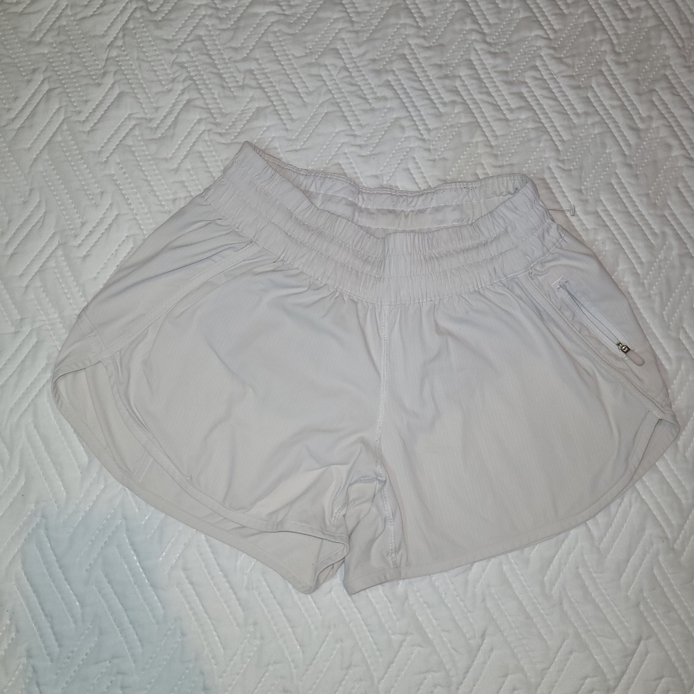 LULULEMON Women's White Athletic Shorts Size 8 Used Great Condition.